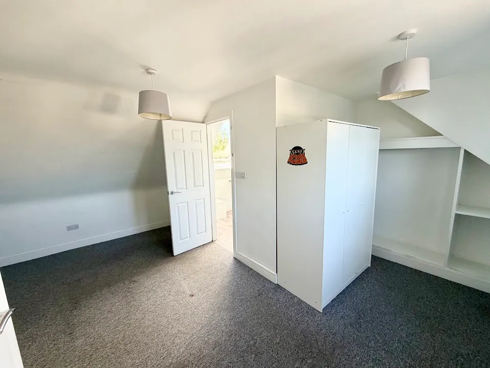 Headstone Lane, Harrow, HA2, photo 8