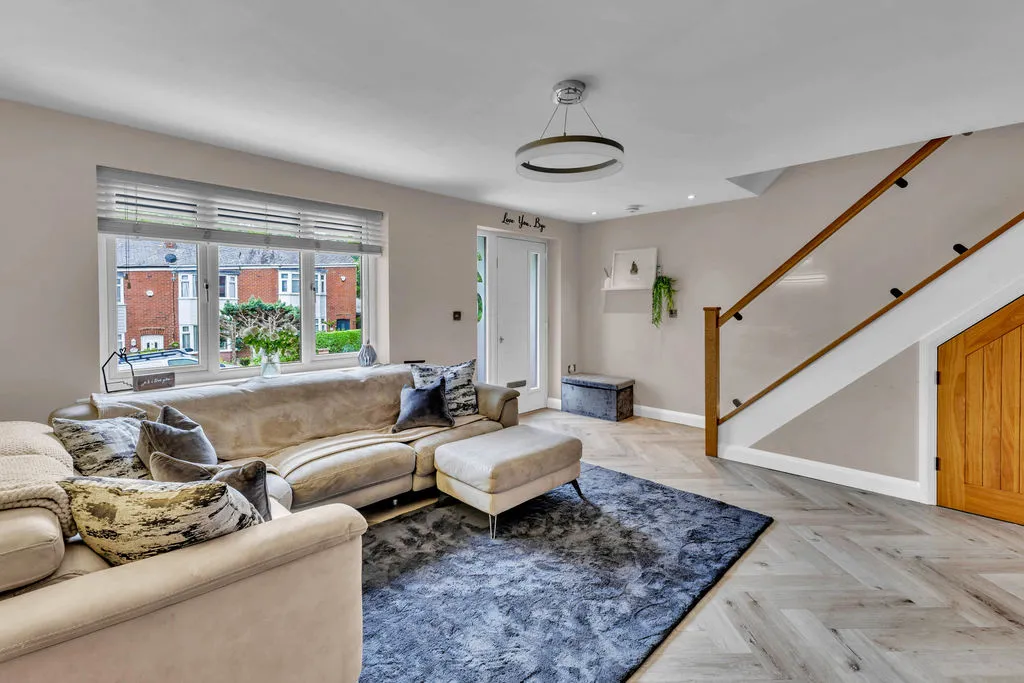 Hall Street Whitworth, Rochdale OL12 8TL, photo 3