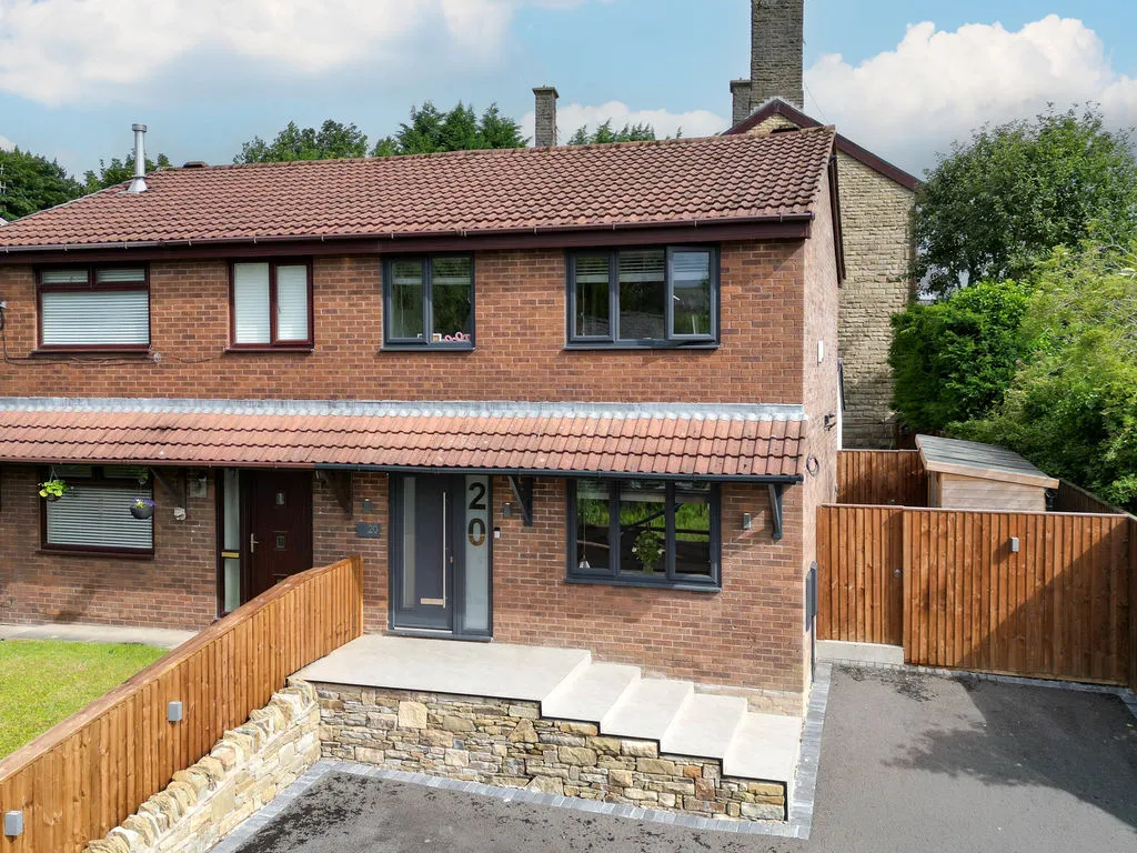 Hall Street Whitworth, Rochdale OL12 8TL, photo 2