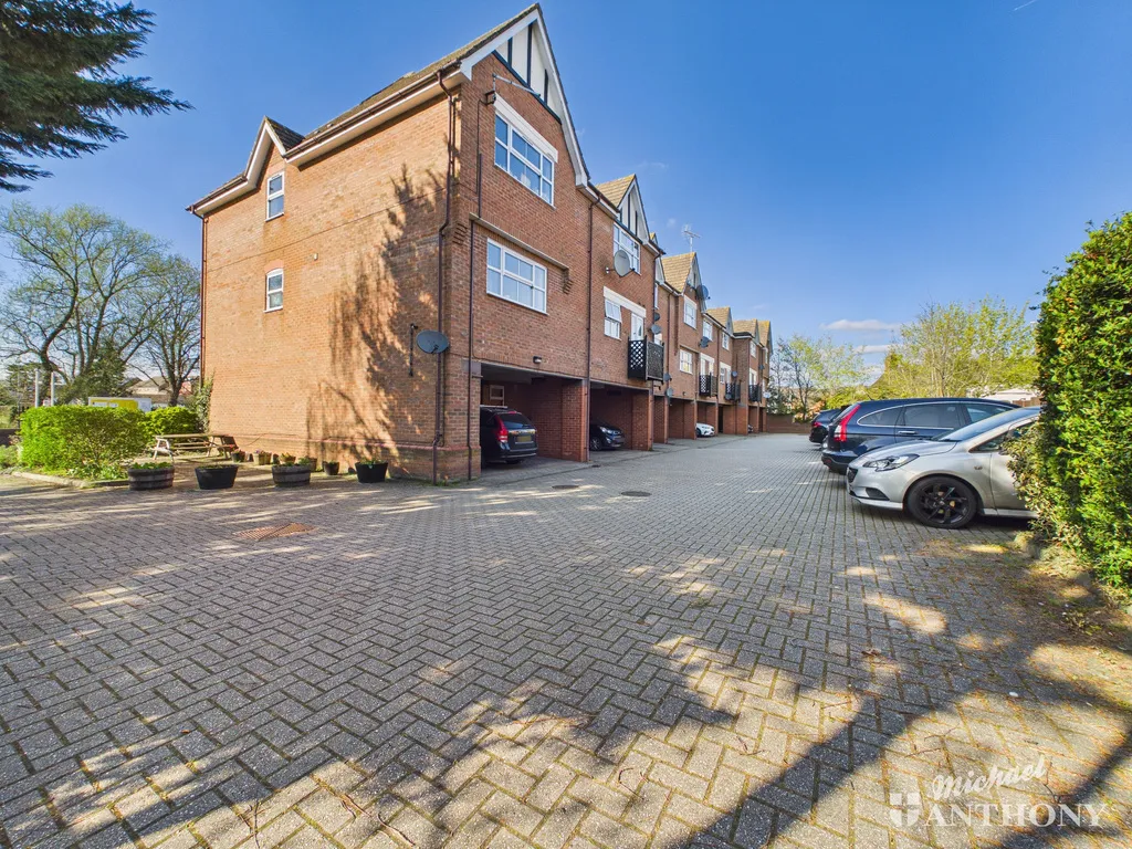 Park Mews, Leighton Buzzard, Grovebury Road, LU7 4SB, photo 6