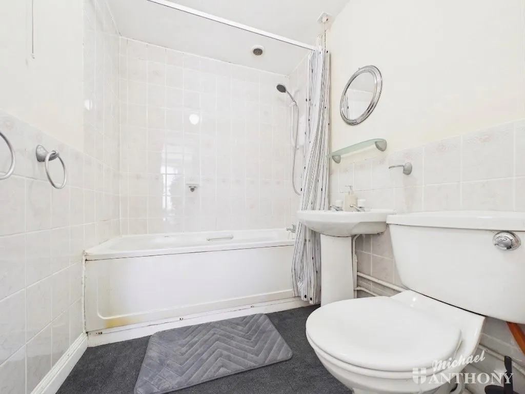 Park Mews, Leighton Buzzard, Grovebury Road, LU7 4SB, photo 5