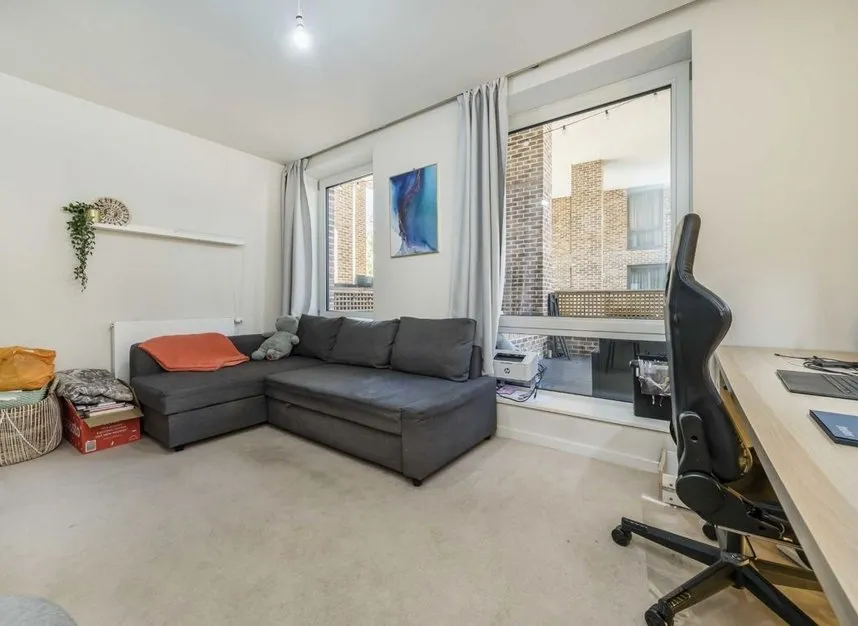 Boaters Avenue, Brentford, TW8, photo 5