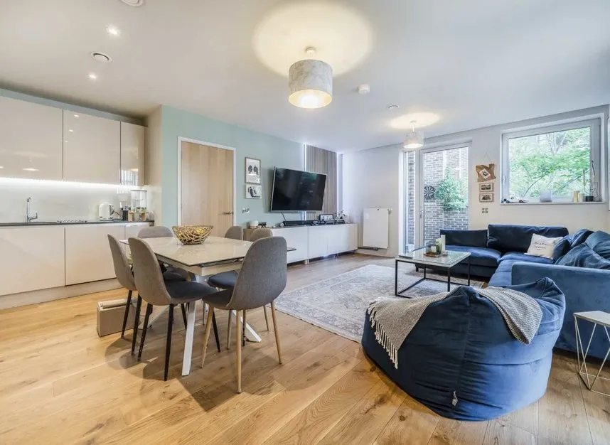 Boaters Avenue, Brentford, TW8, photo 2