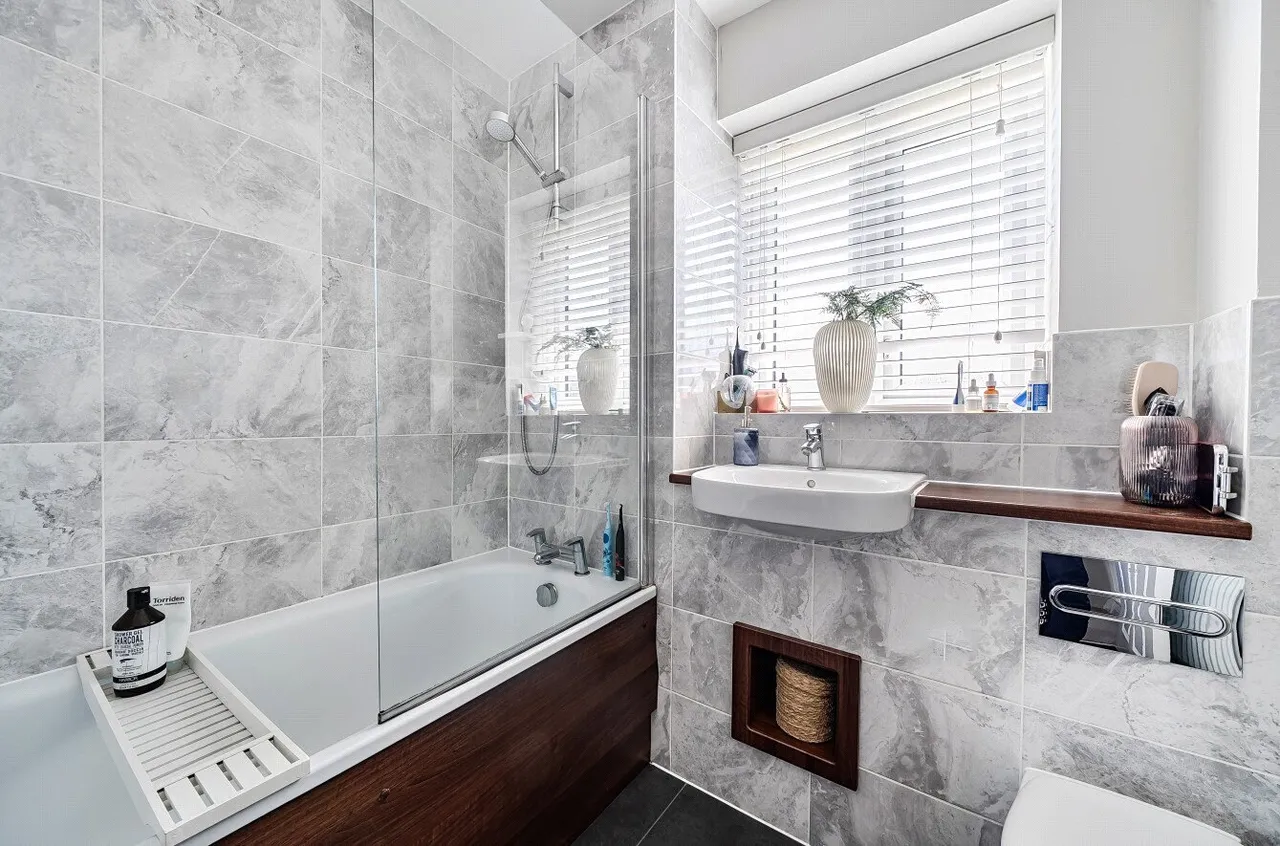 Charles Crescent, Rochford, SS4, photo 9