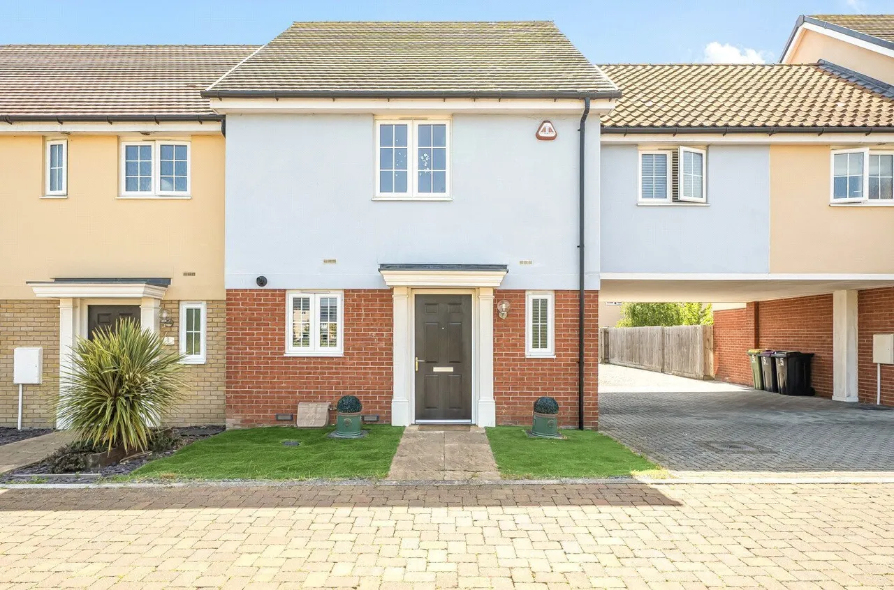 3 bed house for sale, Charles Crescent, Rochford, SS4
