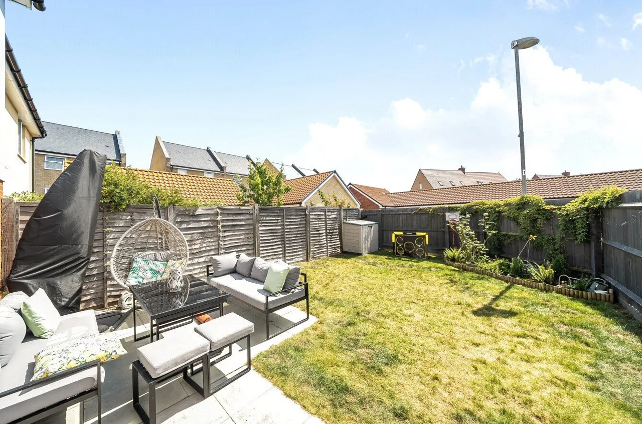 Charles Crescent, Rochford, SS4, photo 22