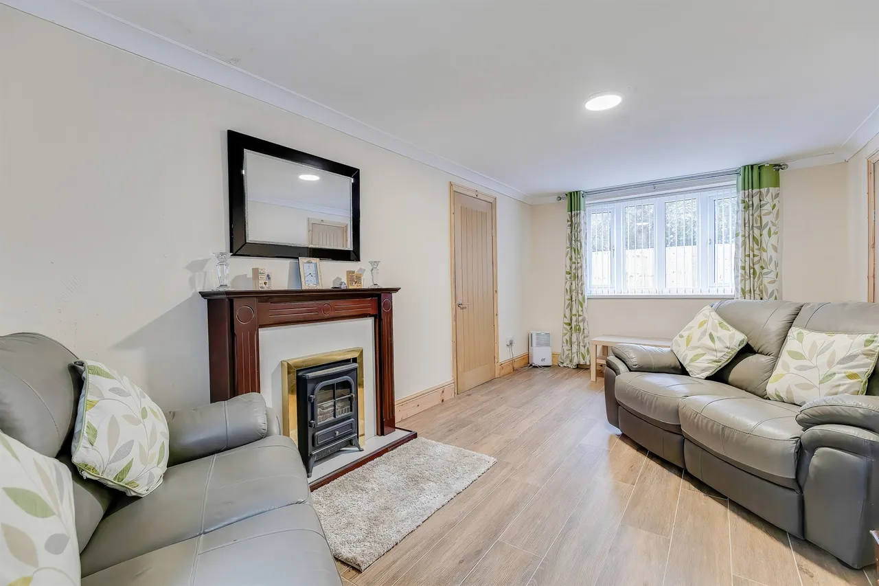 Newport Road, Cardiff, CF3, photo 13