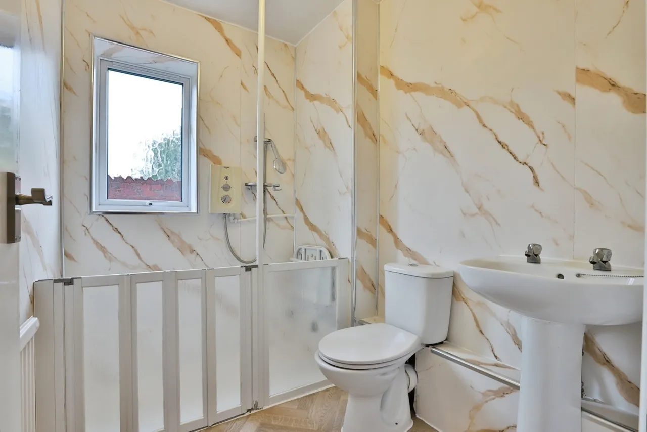 Fairmile Road, Christchurch, BH23, photo 4