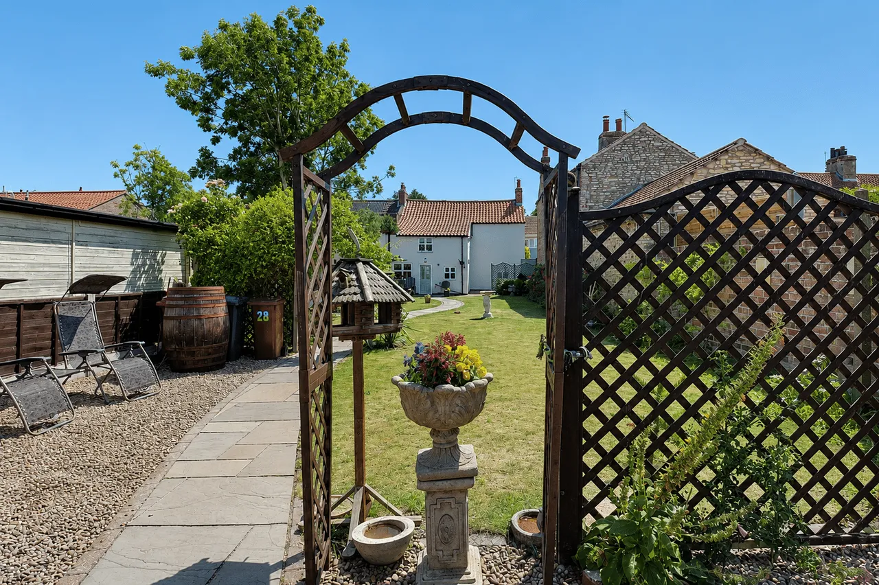 High Burgage, Winteringham, DN15, photo 19