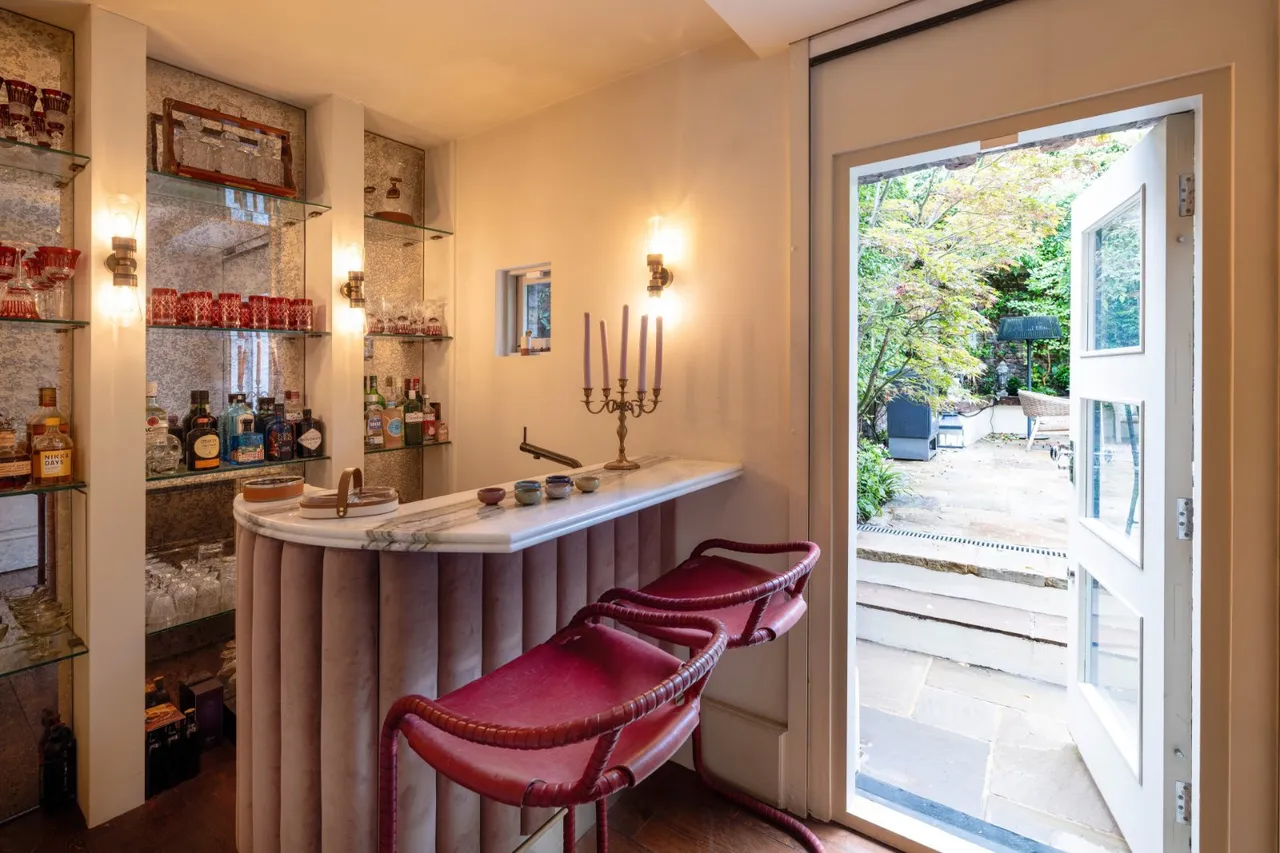 The Mount, Hampstead, London, NW3 6SZ, photo 7