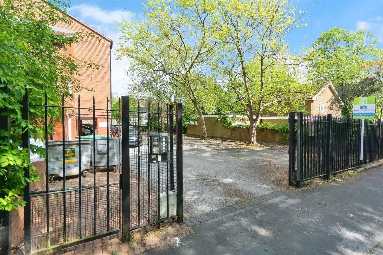 St. Matthews Road, Smethwick, B66, photo 14