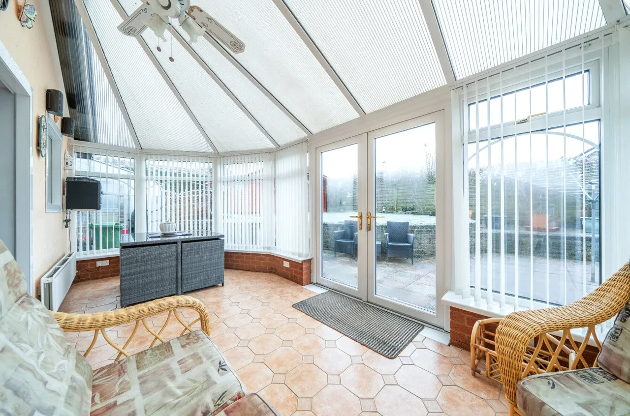 Holcombe Drive, Llandrindod Wells, Powys, LD1 6DN, photo 4