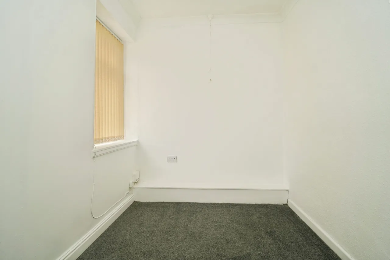 Barden Lane, Burnley, BB10, photo 6