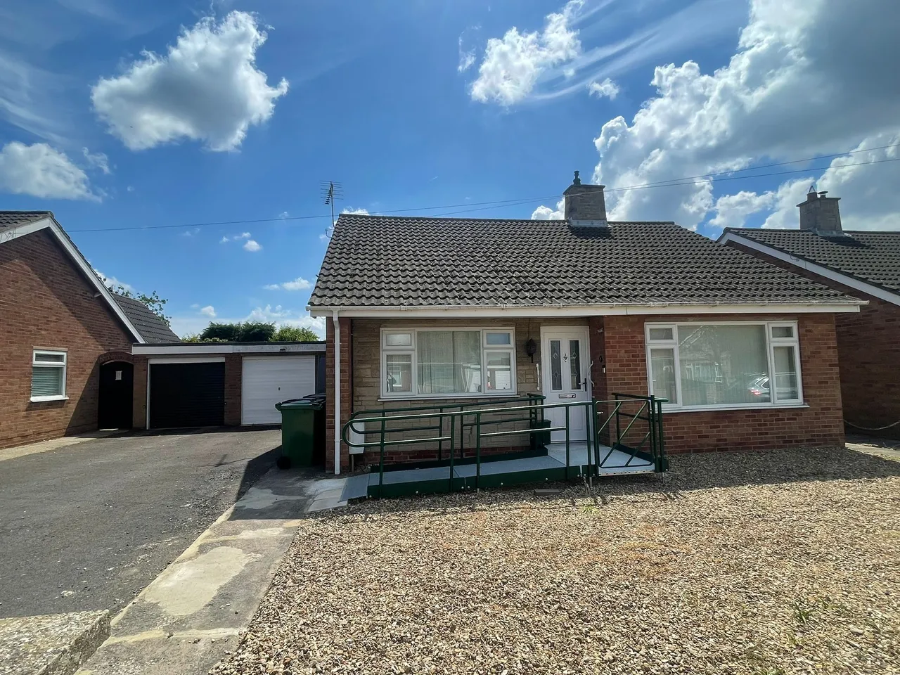 3 bed house for sale, Gazeley Gardens, Peterborough, PE7