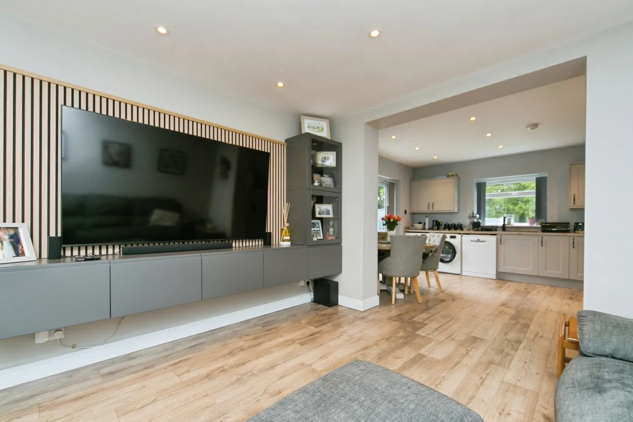 3 bed property for sale, Troon Way, Abergele, LL22
