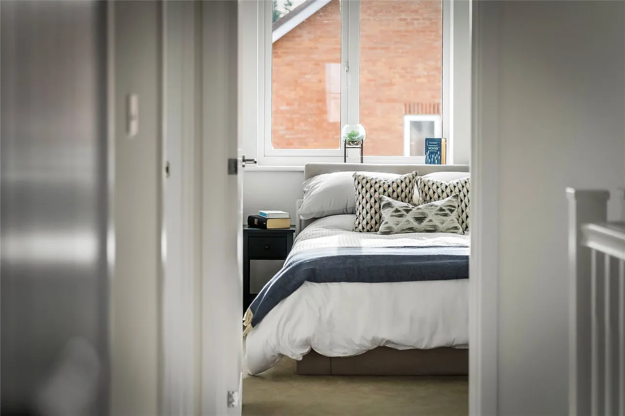 Brox Road, Ottershaw, KT16, photo 7