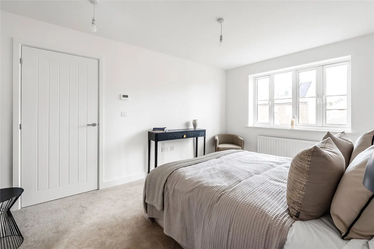Brox Road, Ottershaw, KT16, photo 34