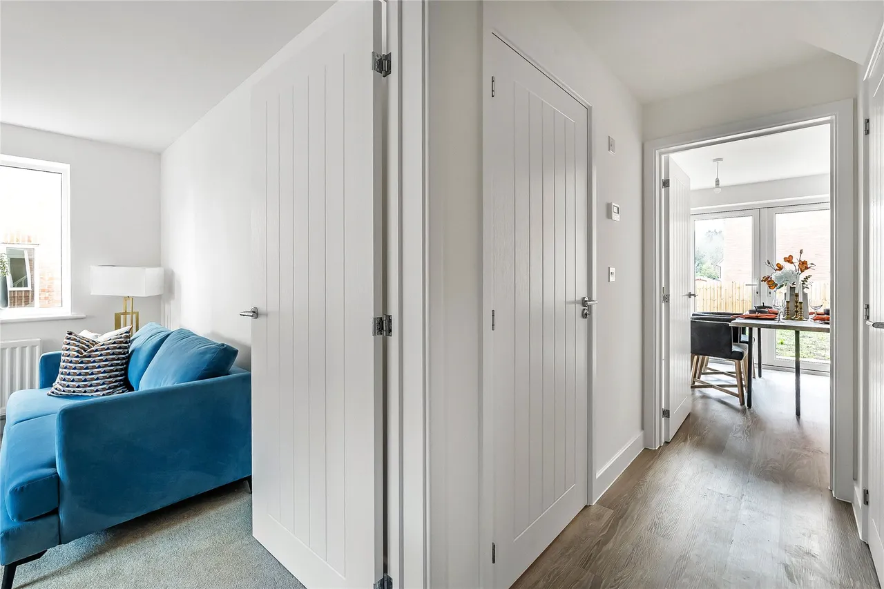 Brox Road, Ottershaw, KT16, photo 24