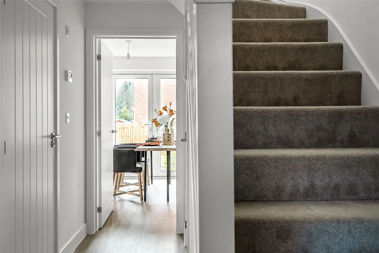 Brox Road, Ottershaw, KT16, photo 23