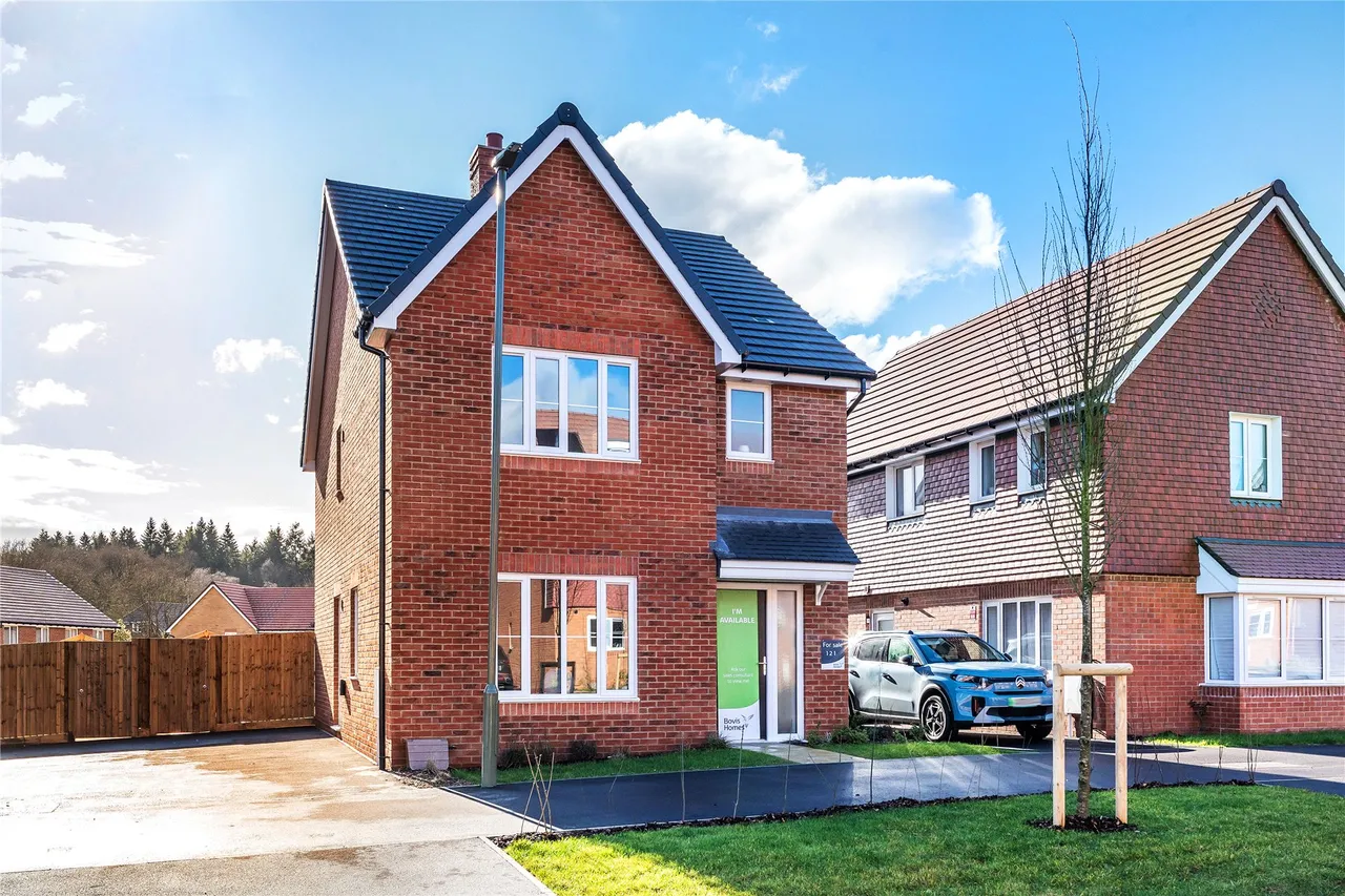 Brox Road, Ottershaw, KT16, photo 8