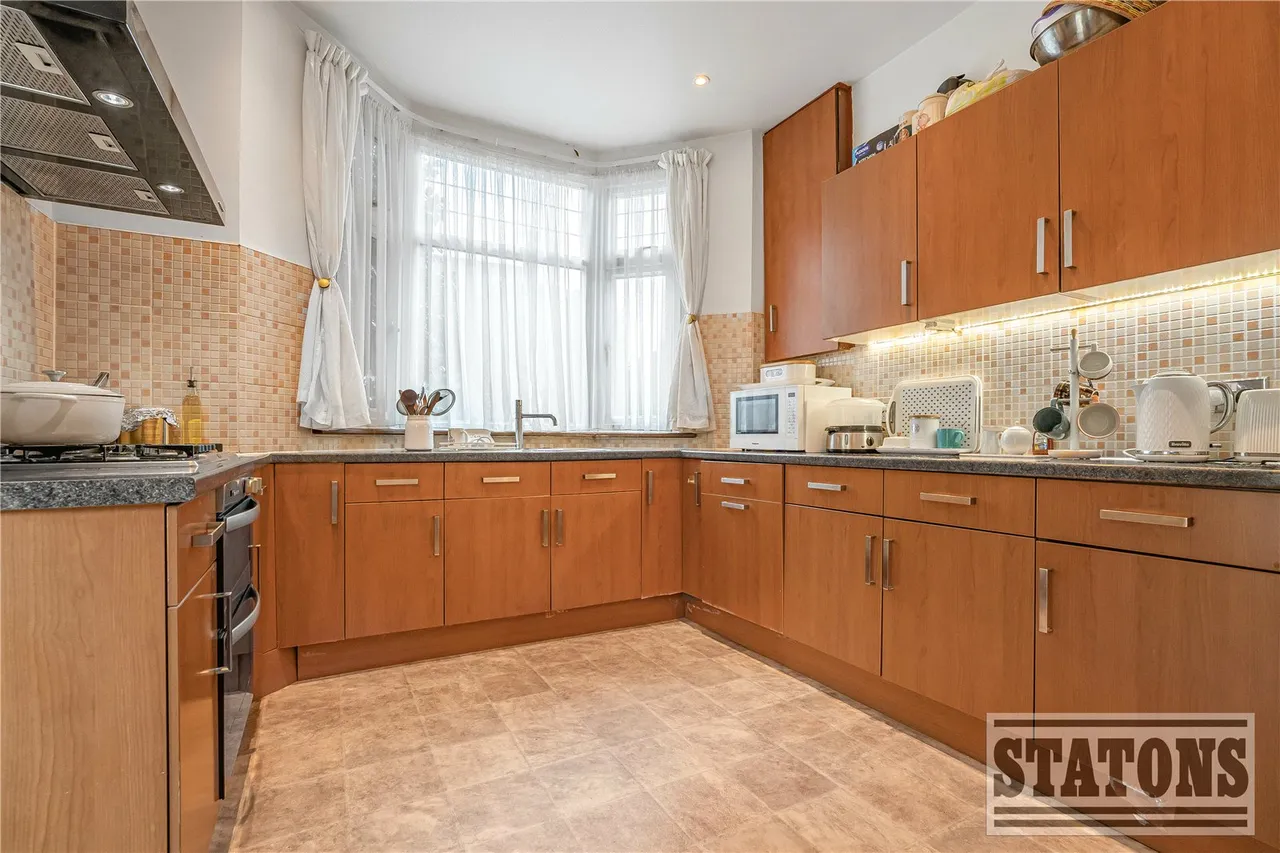 Chase Side, London, N14 4PR, photo 3