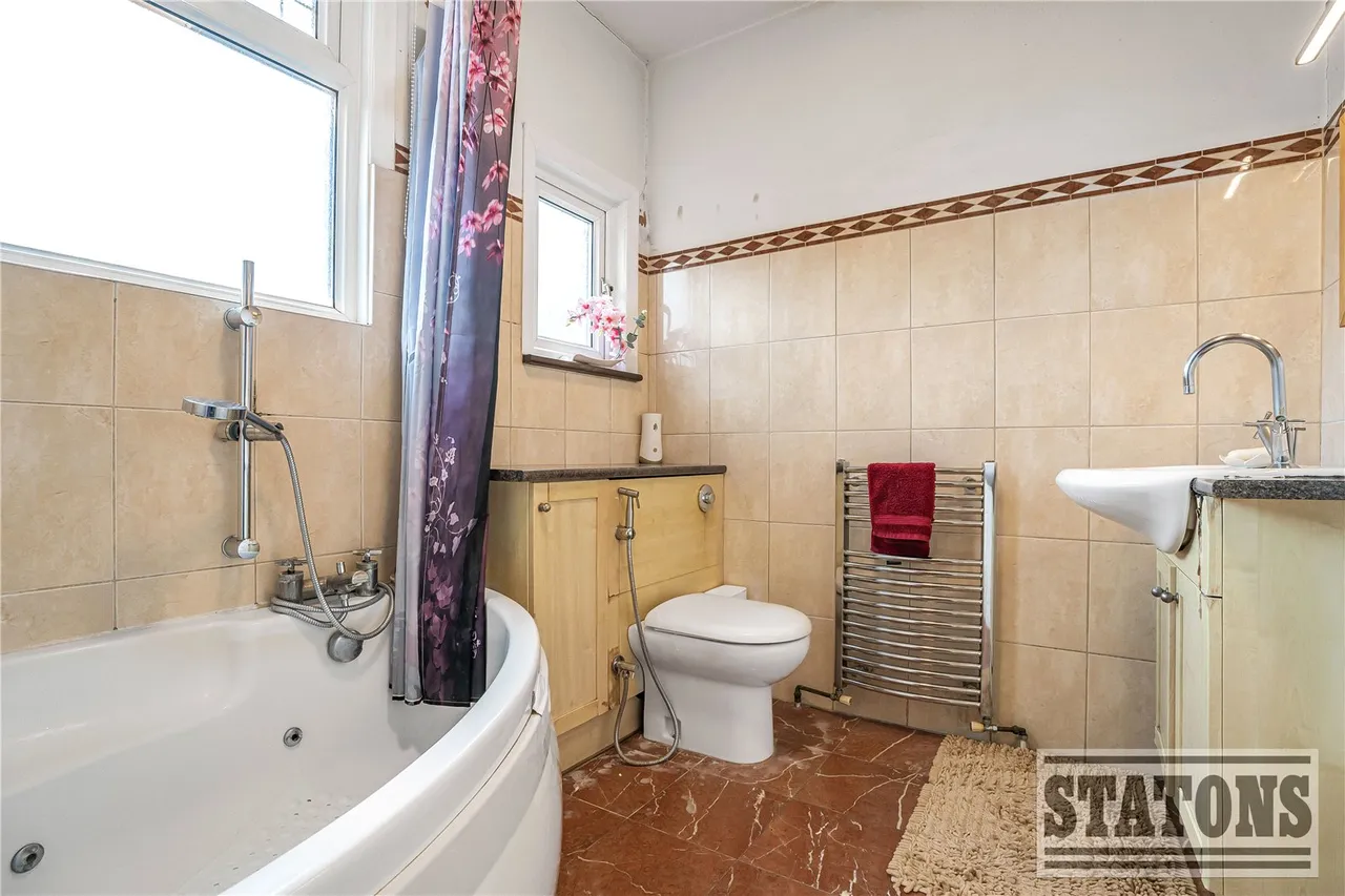 Chase Side, London, N14 4PR, photo 16