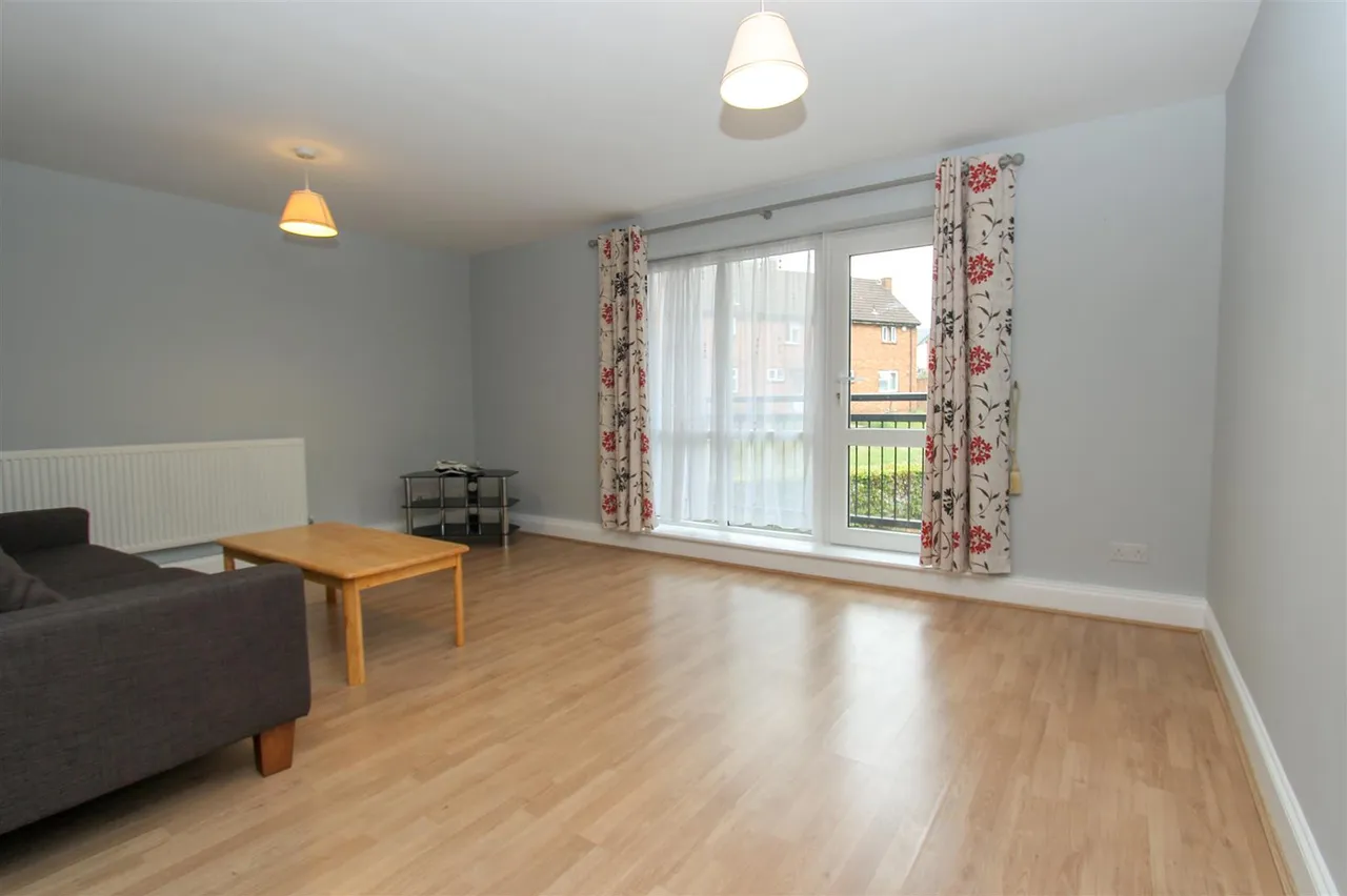 Keith Park Road, Uxbridge, UB10 0FG, photo 3