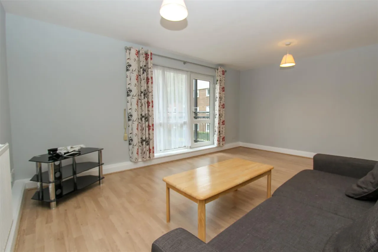 Keith Park Road, Uxbridge, UB10 0FG, photo 5
