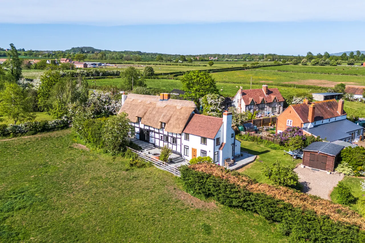 4 bed house for sale, Rock Street, Chaceley, GL19