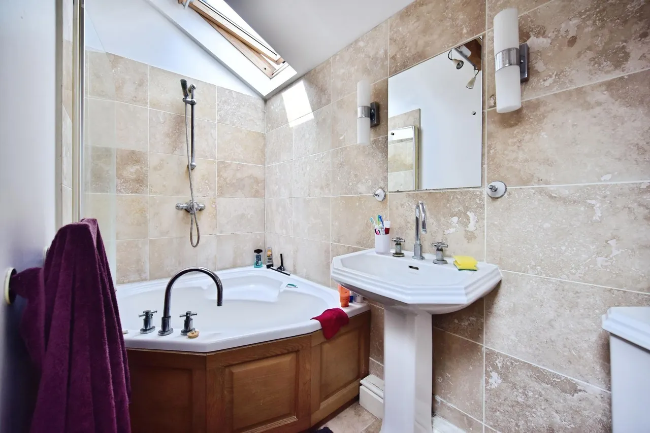 Sandway, Liverton Hill, ME17, photo 17