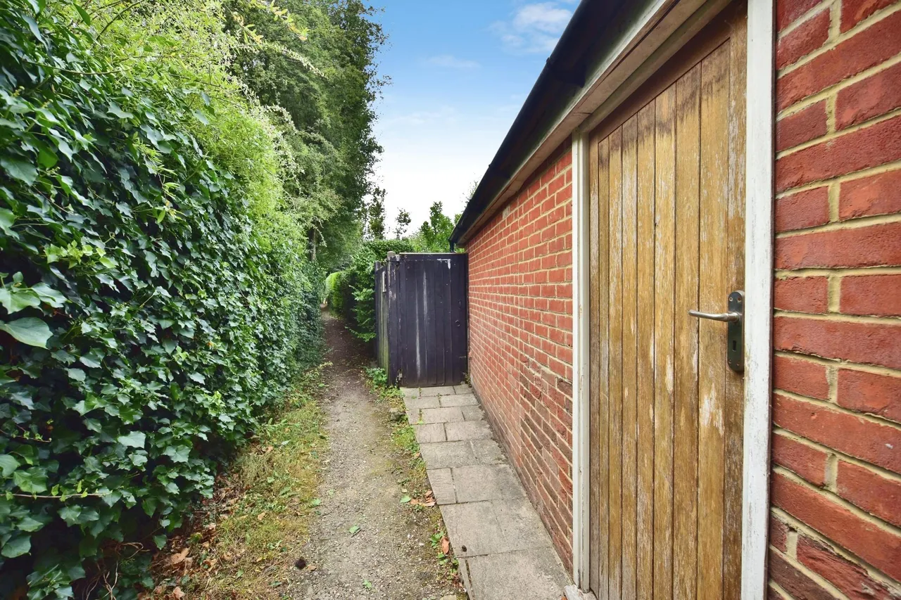 Sandway, Liverton Hill, ME17, photo 19
