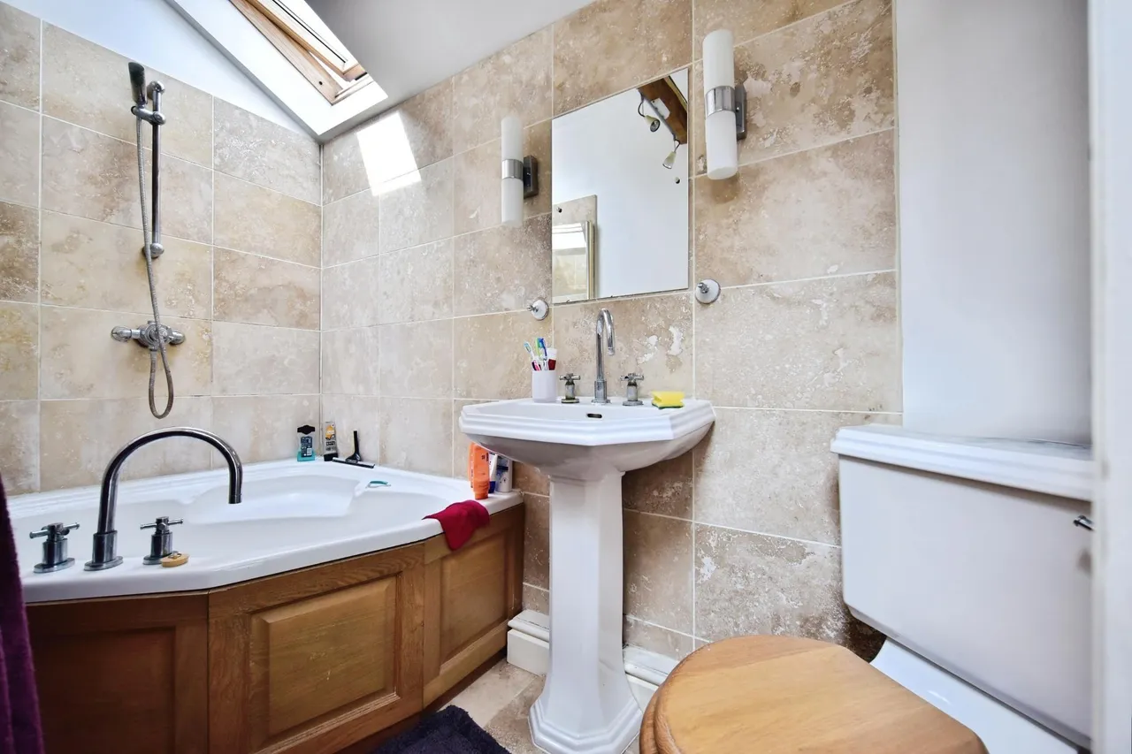 Sandway, Liverton Hill, ME17, photo 18