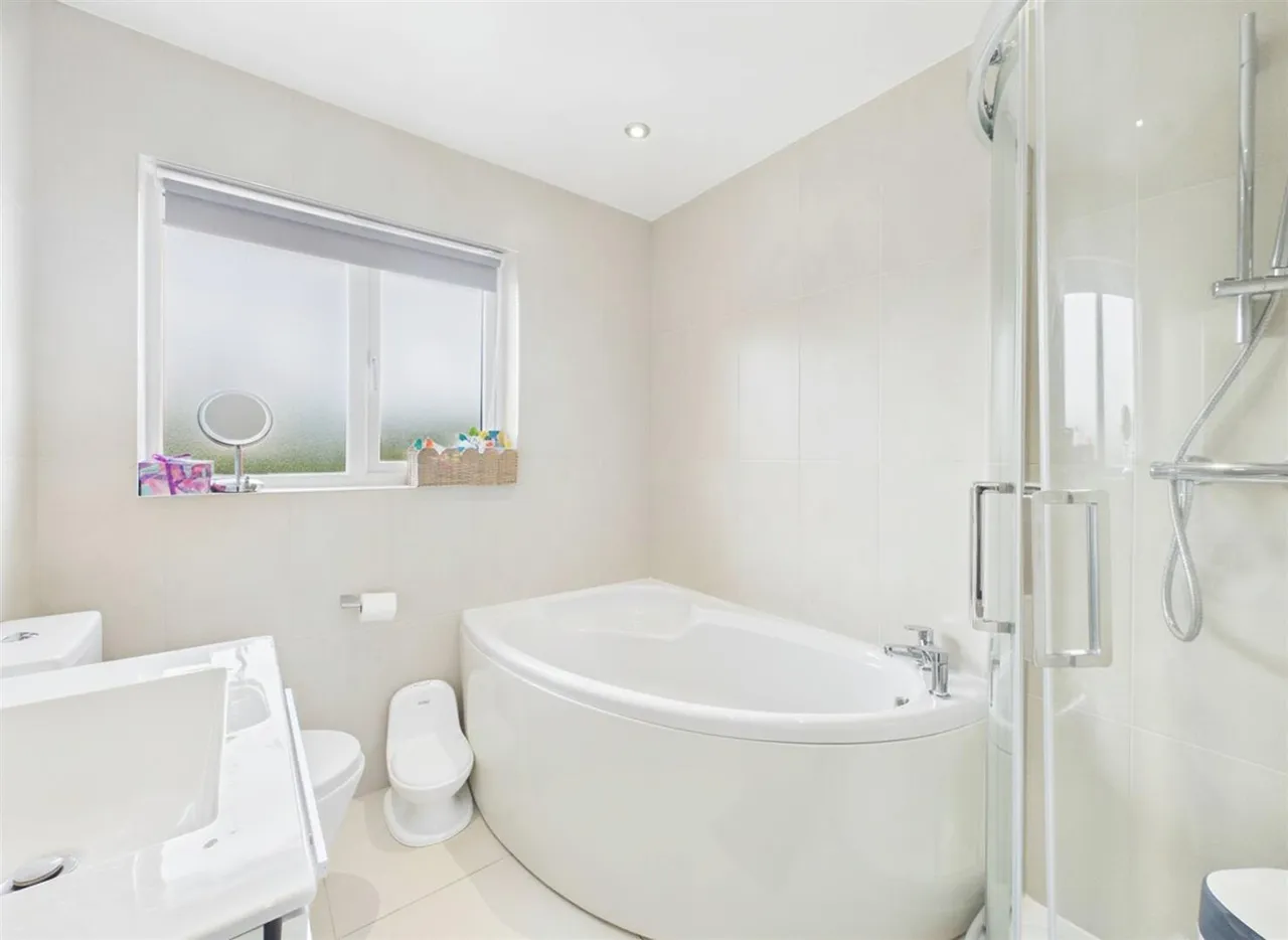 Greystoke Drive, Ruislip, Middlesex, HA4 7YL, photo 11