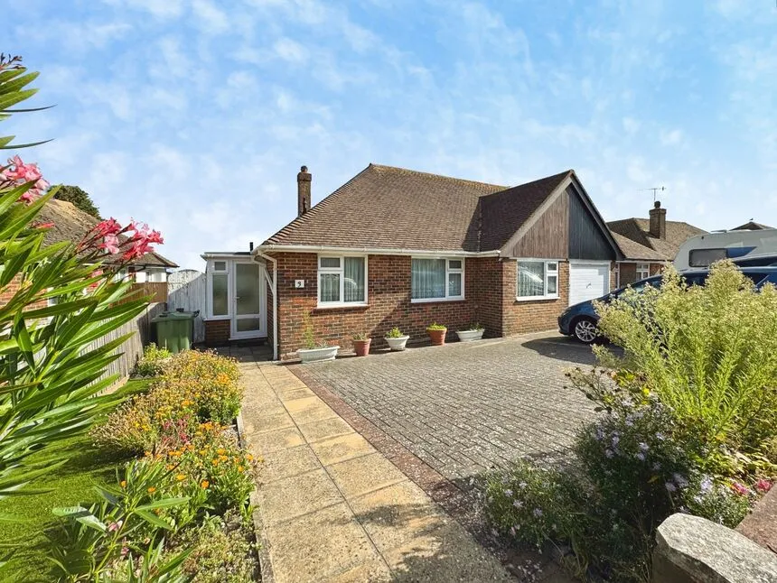 3 bed house for sale — Laburnum Gardens, Bexhill-on-Sea, East Sussex, TN40