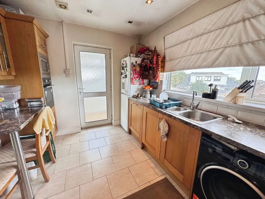 Laburnum Gardens, Bexhill-on-Sea, East Sussex, TN40, photo 12