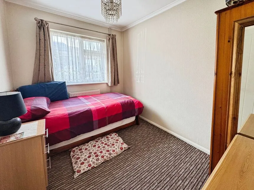 Laburnum Gardens, Bexhill-on-Sea, East Sussex, TN40, photo 10