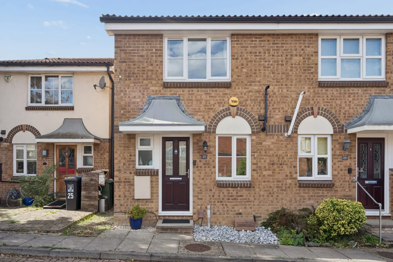 2 bed house for sale, Avenue Terrace, Watford, WD19