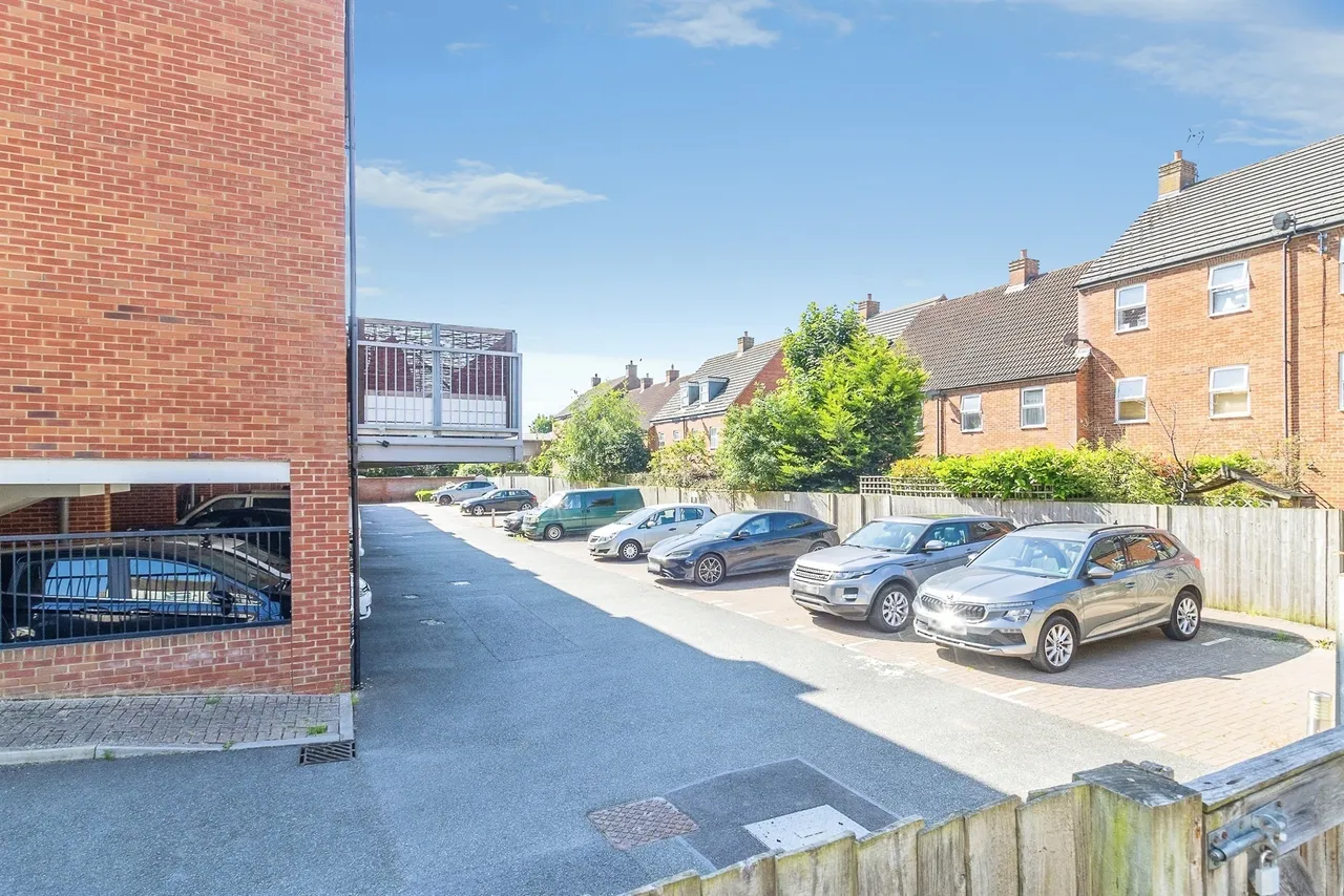 Hicks Road, Markyate, AL3, photo 14