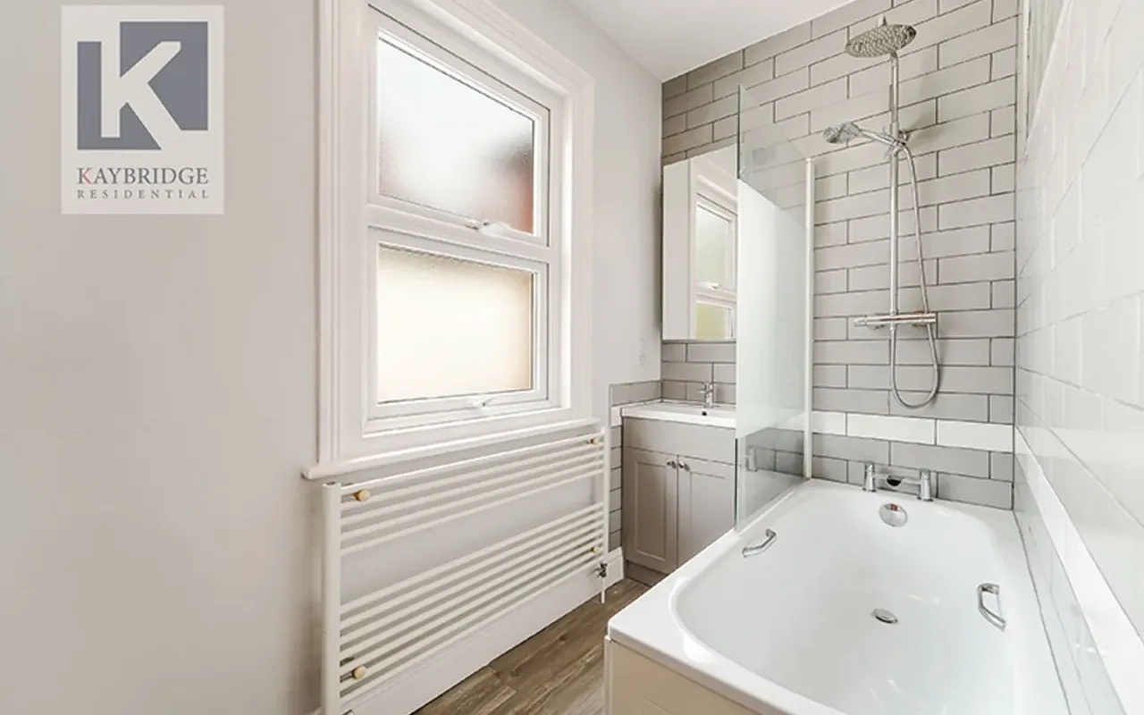 London Road, Ewell, KT17, photo 11