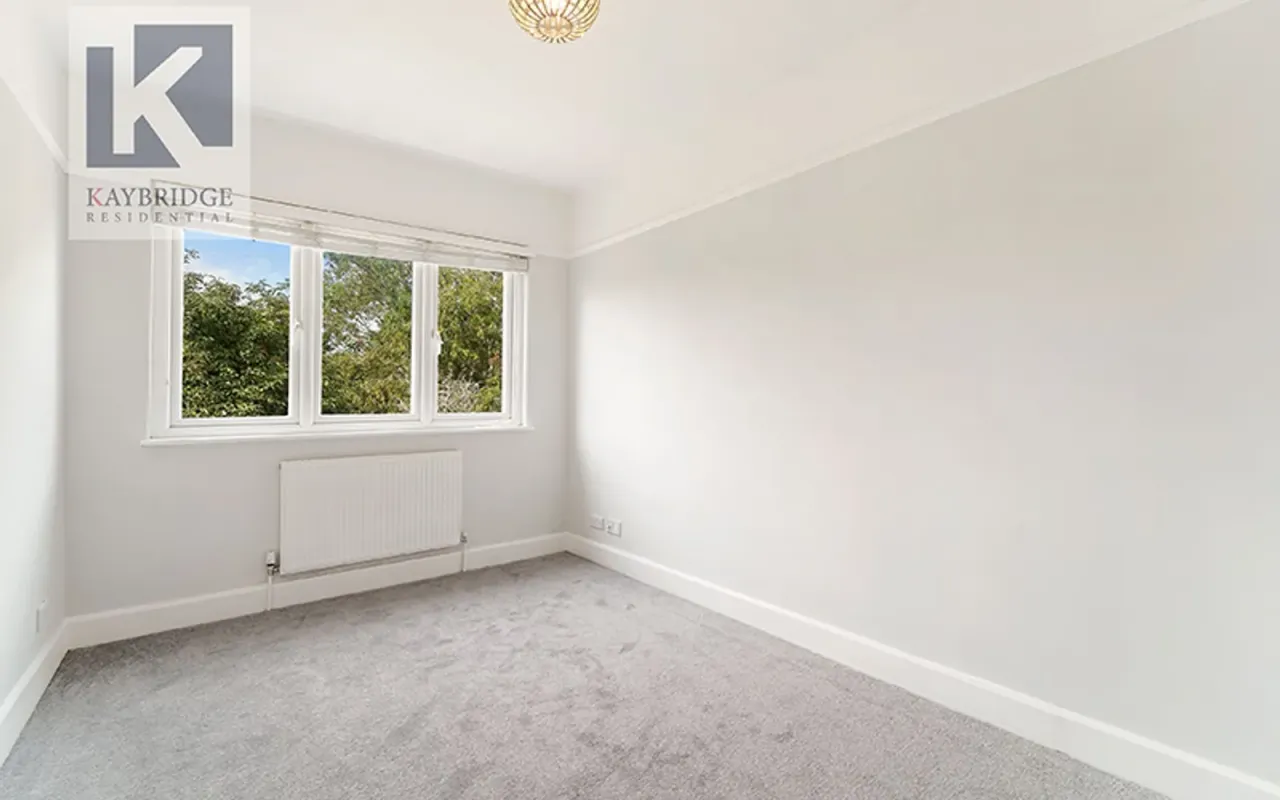 London Road, Ewell, KT17, photo 12