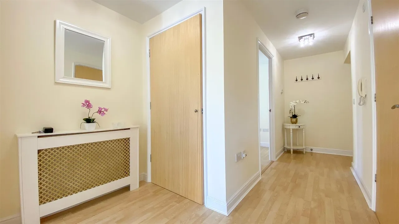 8 Goodman Crescent, Croydon, London, CR0 2ND, photo 9