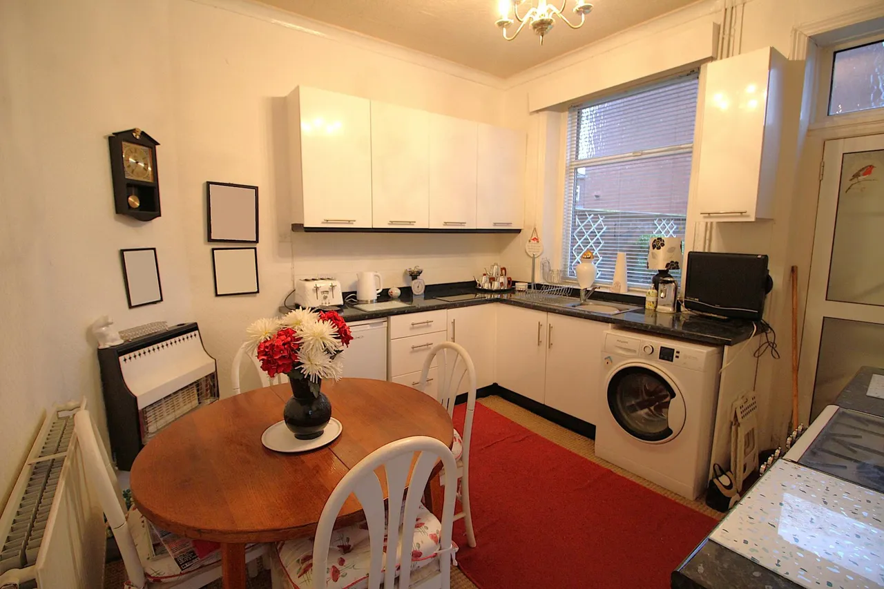 Prince George Street, Oldham, OL1, photo 5