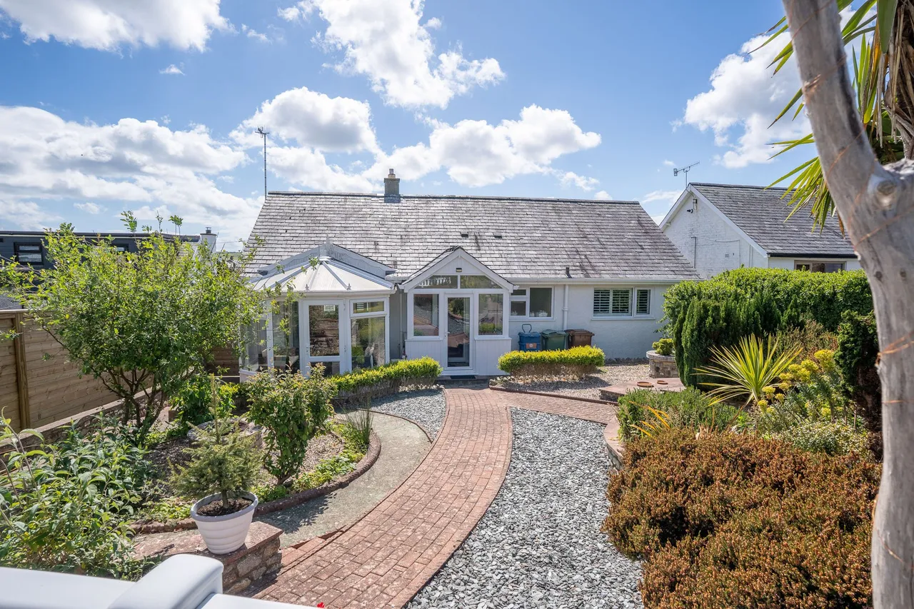 14, Cae du Estate, Abersoch, Pwllheli, Gwynedd, LL53 7EN, photo 2