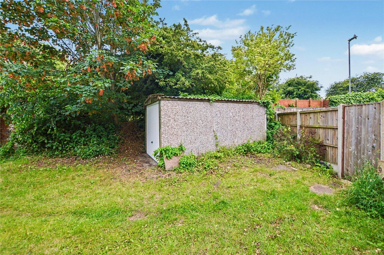 Wood Lane, Rothwell, LS26, photo 15