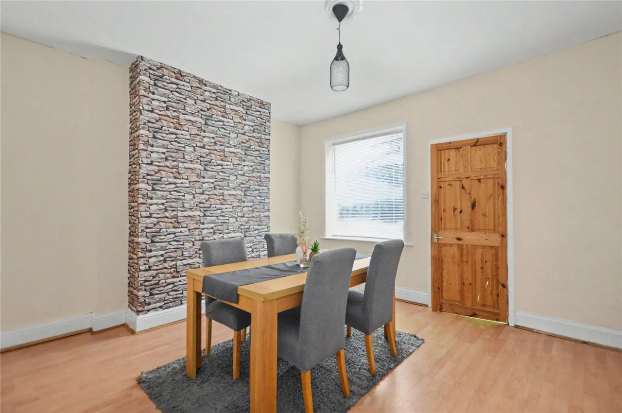 Wood Lane, Rothwell, LS26, photo 6