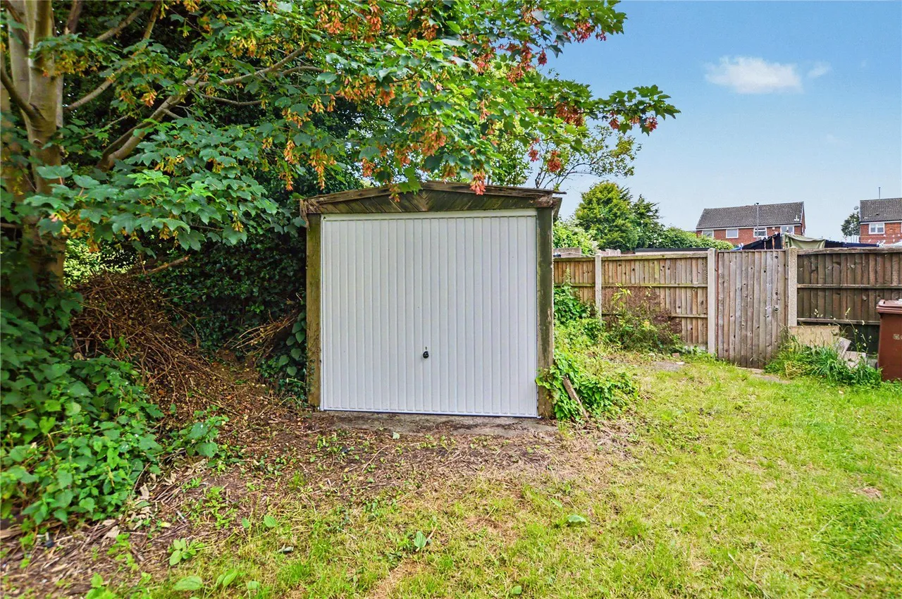Wood Lane, Rothwell, LS26, photo 17