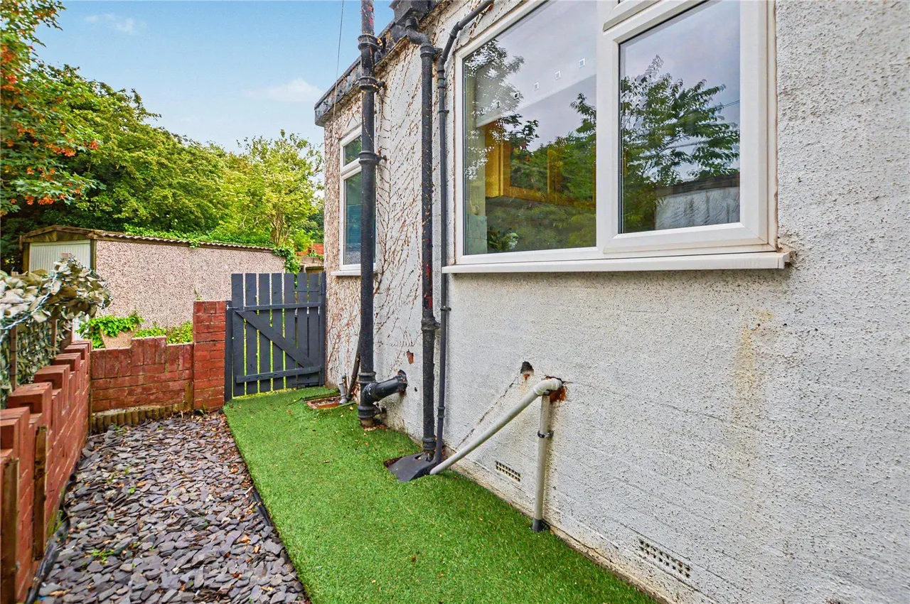 Wood Lane, Rothwell, LS26, photo 8