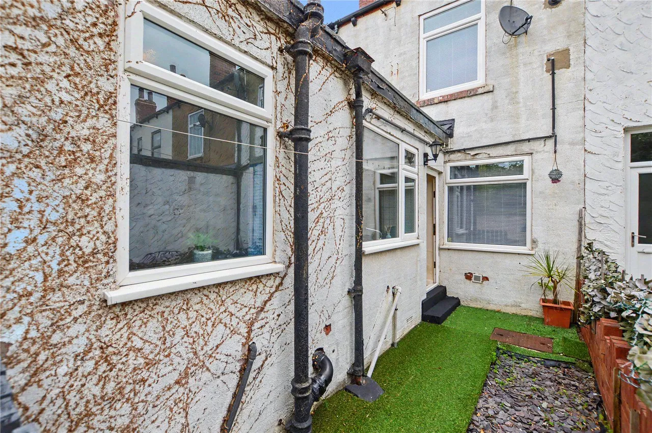 Wood Lane, Rothwell, LS26, photo 16