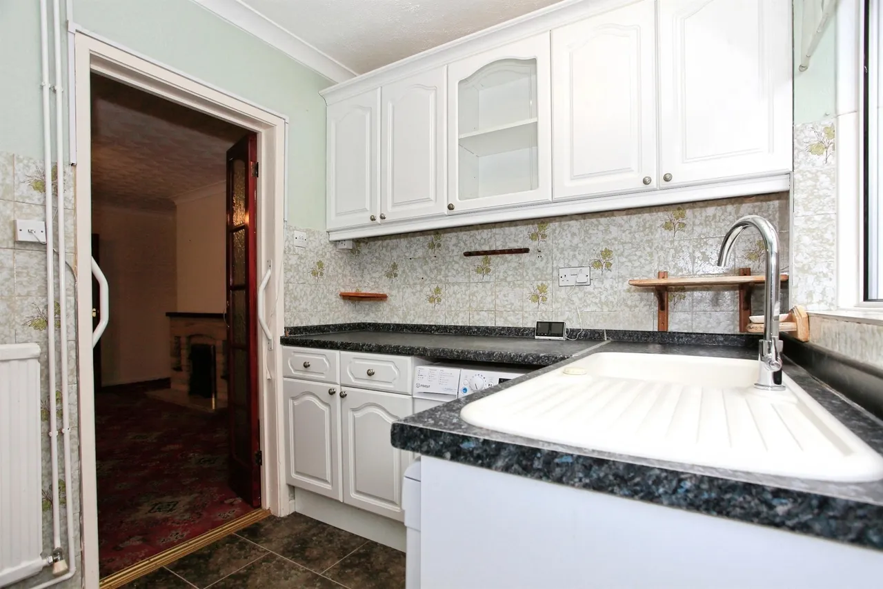 School Road, Newborough, PE6, photo 15