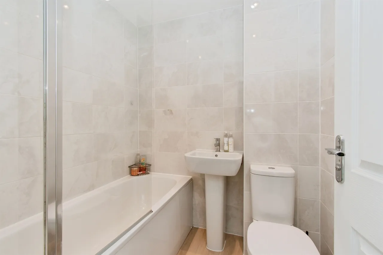 Newthorpe View, Micklefield, LS25, photo 8